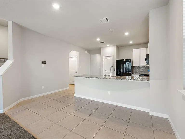 13724 Fallsprings Way — Photo 12