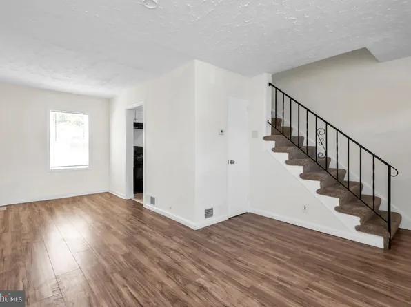 5224 Patrick Henry Dr, Baltimore, MD 21225