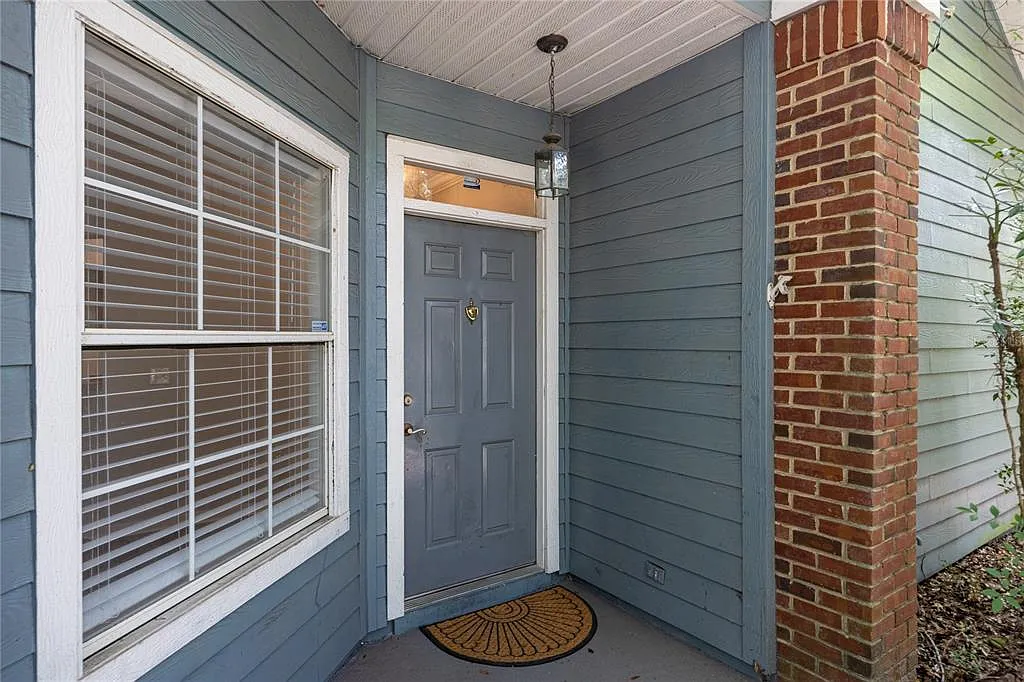 2 bed, 2.0 bath, 976 sqft, $1,650 — Photo 3