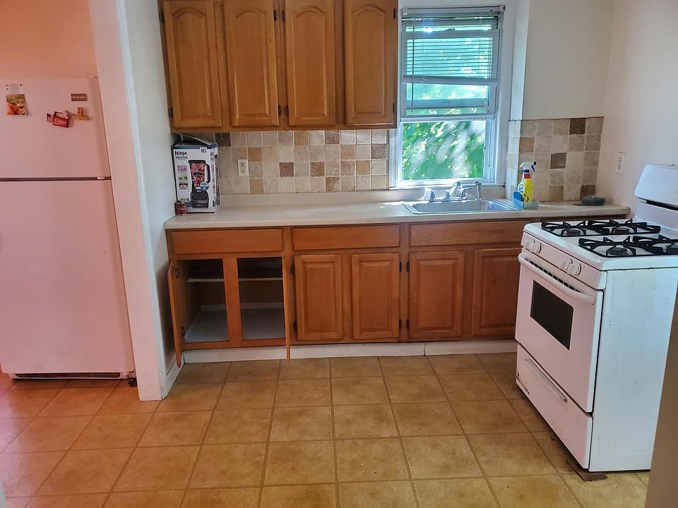 1st image of 10-36 McBride St