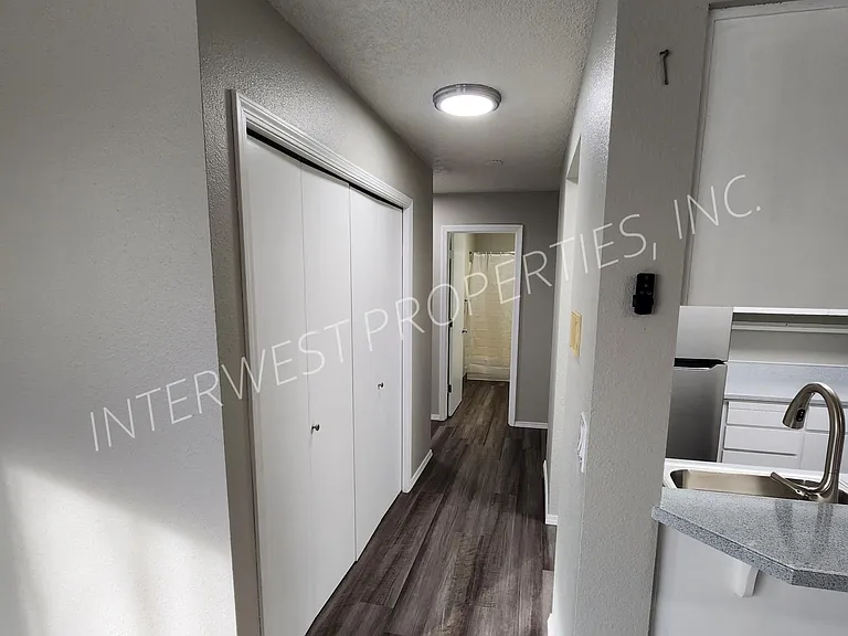 1525 SW 14th Ave #6 — Photo 6