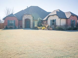 2607 Belle Crossing Dr, Enid, OK 73703