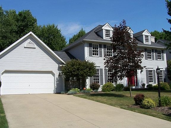2nd image of 3321 Pine Hollow Dr