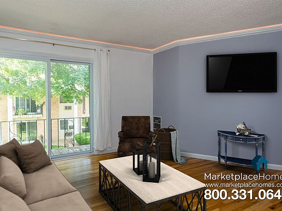 3rd image of 8996 Kennedy Dr #205E
