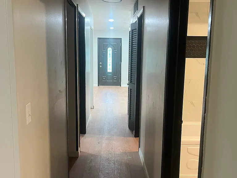 7004 Roe Blvd — Photo 6
