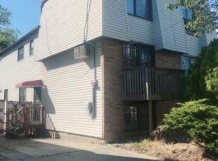 129 Moreland St, Staten Island, NY 10306