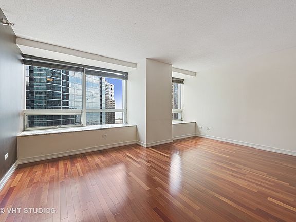4th image of 512 N McClurg Ct APT 2604