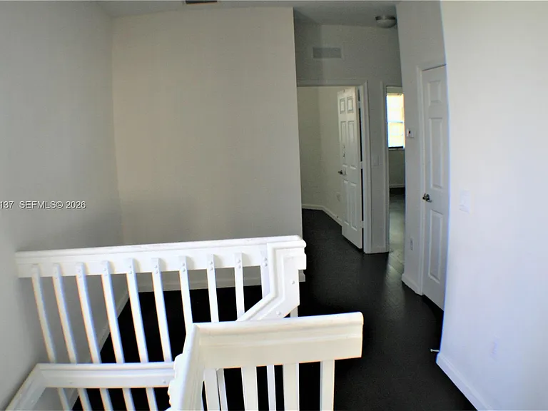 202 Las Brisas Cir — Photo 10