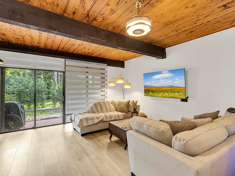 720 E Coco Plum Cir #5 — Photo 7