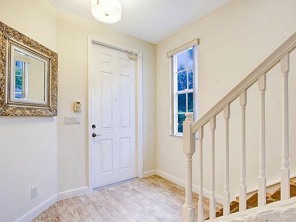 5th image of 741 Duchess Ct