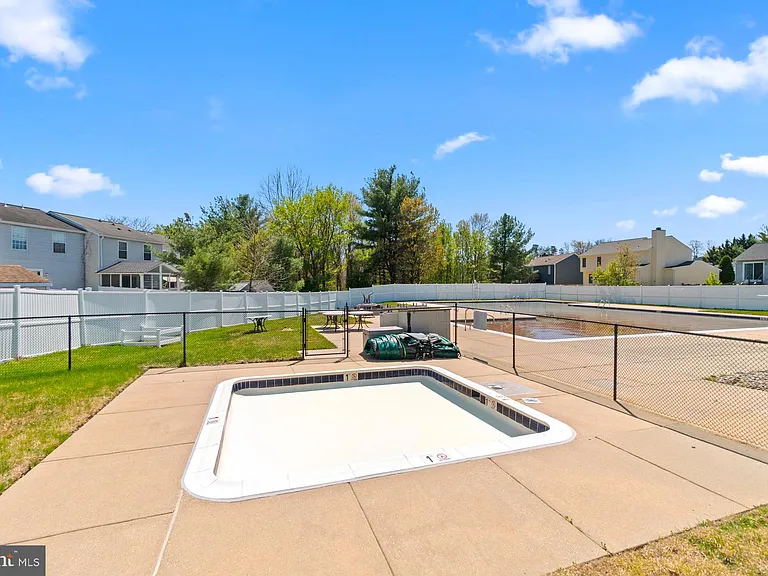 2125 Cedar Barn Way — Photo 24