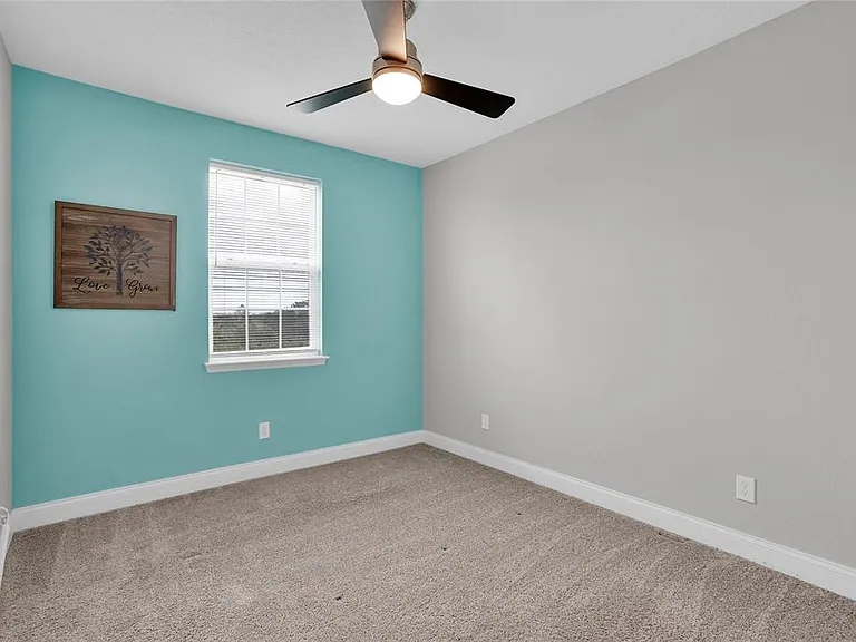 486 Captiva Dr — Photo 8