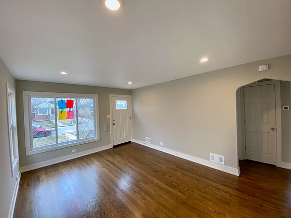 2nd image of 3114 Wilcox Ave
