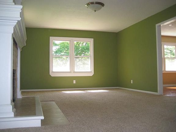 4th image of 2221 N 83rd St