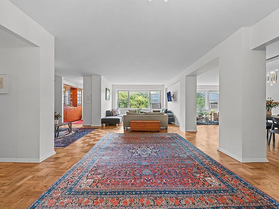 1st image of 750 Kappock St APT 405