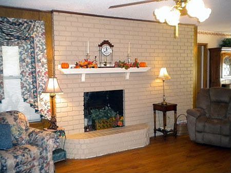 4th image of 610 Willow Brook Cir