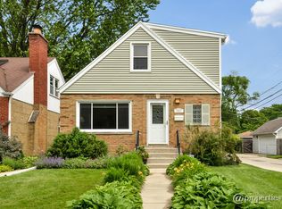 1911 Keeney St, Evanston, IL 60202