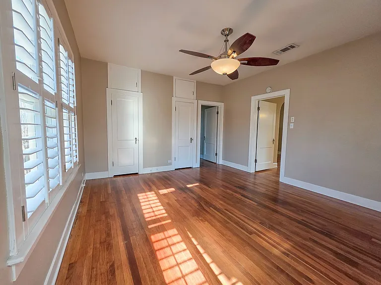 3901 Red River St — Photo 10