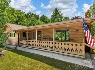185 Indian Springs Rd, Clyde, NC 28721