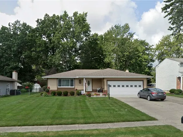 1588 Taft Dr, Brunswick, OH 44212