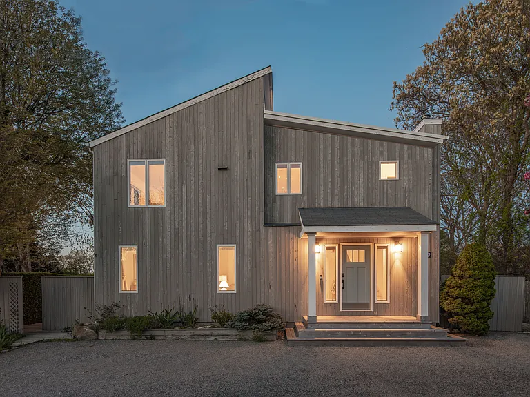 29 Gull Rd — Photo 1