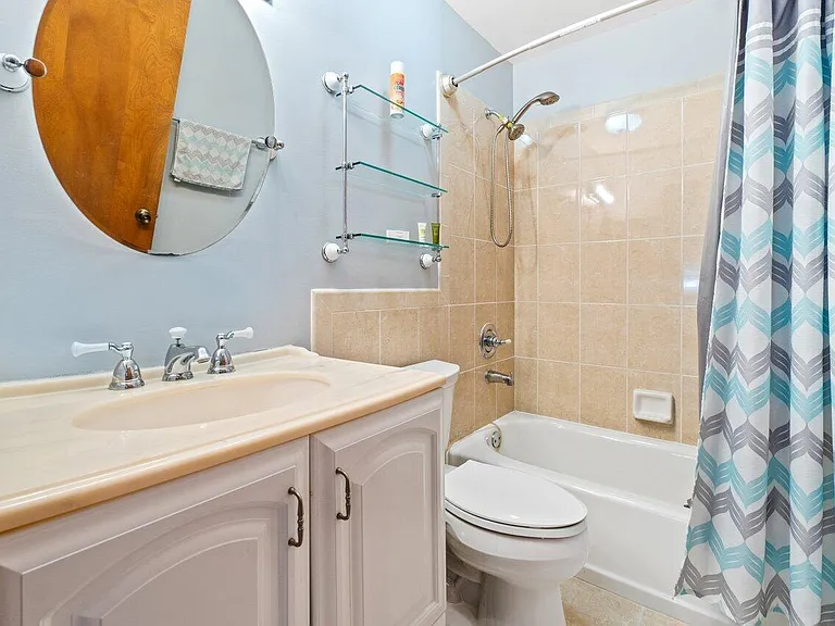 12542 Westhampton Cir — Photo 15