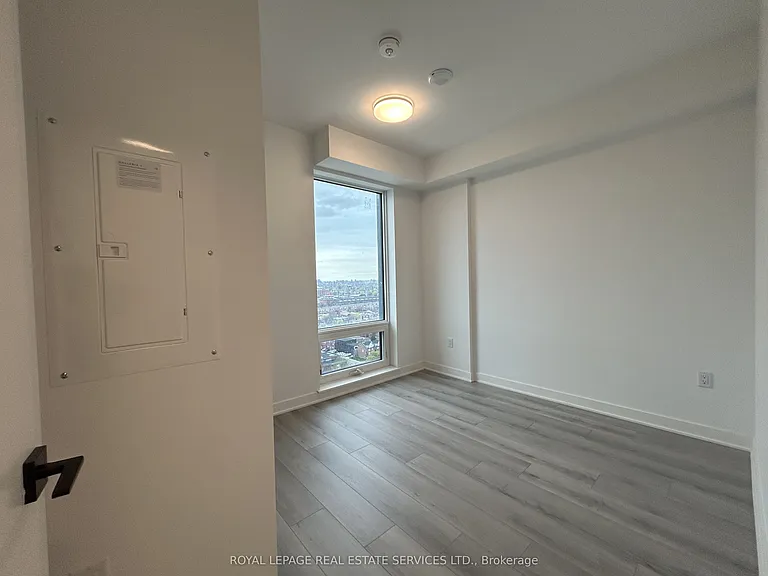 1185 Dupont St #1811 — Photo 17