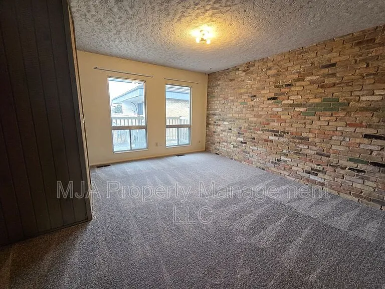 1165 Edgewood Dr #2 — Photo 9