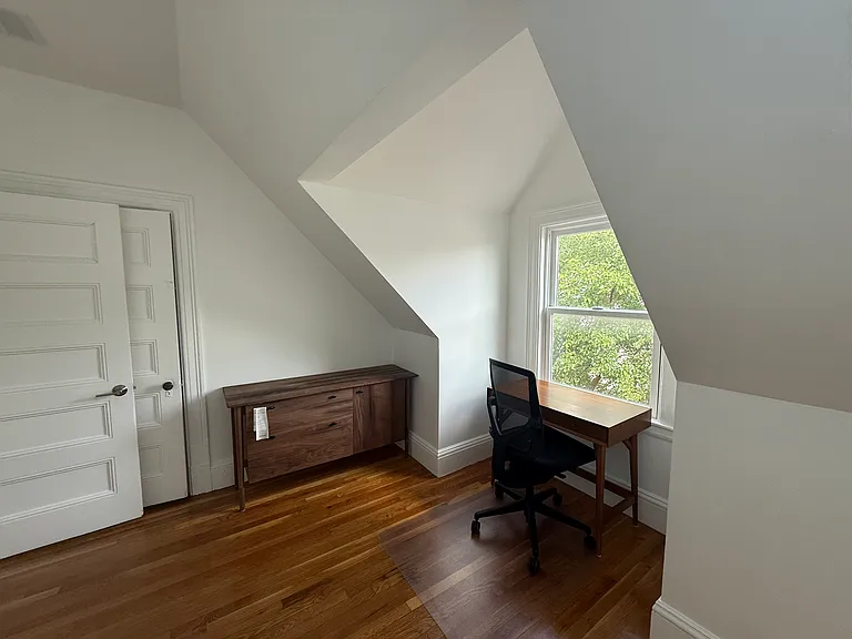 96 Munroe St #2 — Photo 34