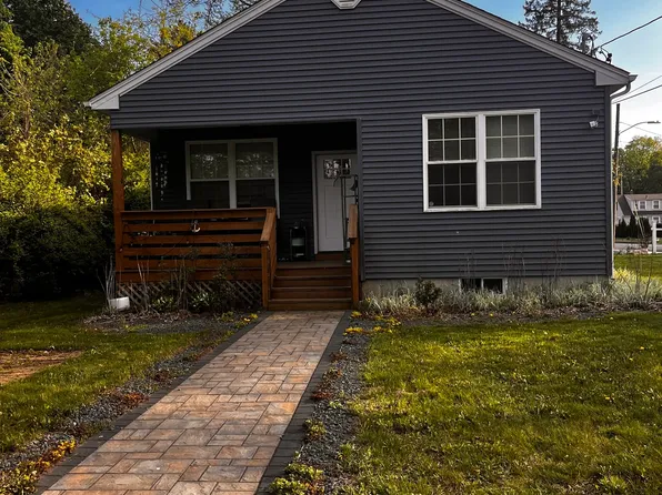 16 Songonosk Street, Windsor, CT 06095