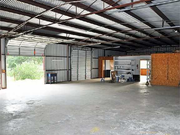 4th image of 25896 Live Oak Ln