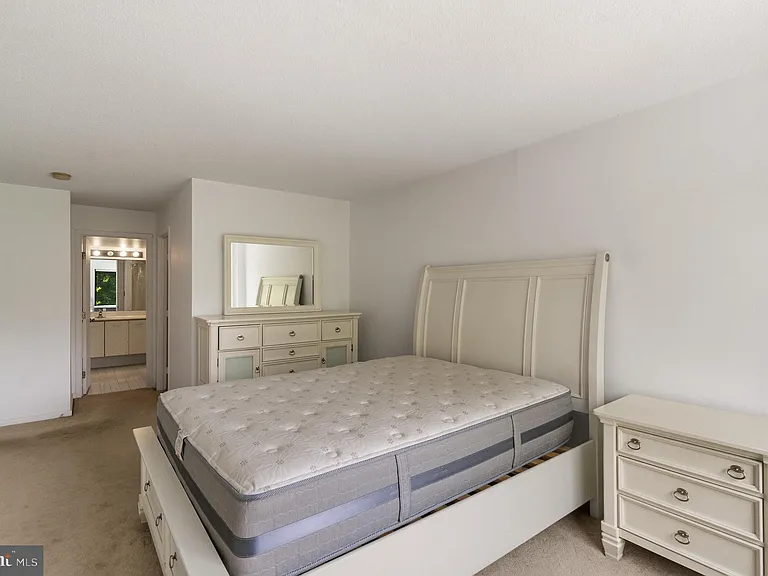 2111 Wisconsin Ave NW #203 — Photo 13