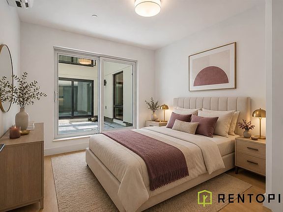 4th image of 319 Lenox Rd #3H