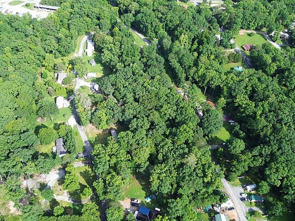 3rd image of 114 Randall Fugate Rd