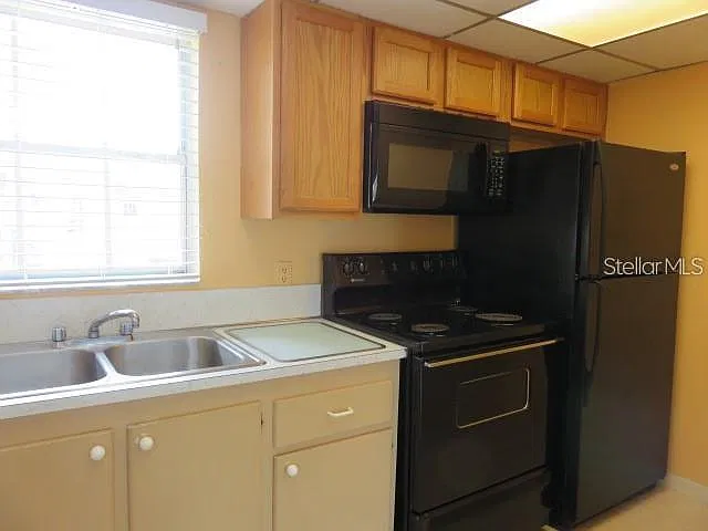 1 bed, 1.0 bath, 745 sqft, $1,595 — Photo 3