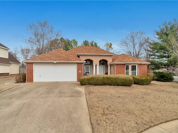 2190 E Deer Creek Dr, Fayetteville, AR 72703