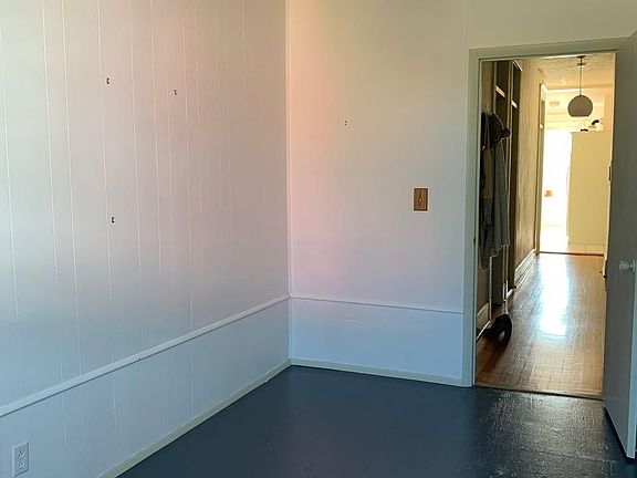 5th image of 611 Warren St #3