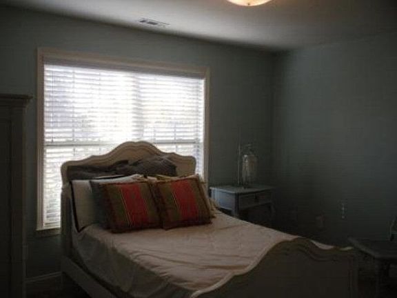 2nd image of 12 Oakwood Ct