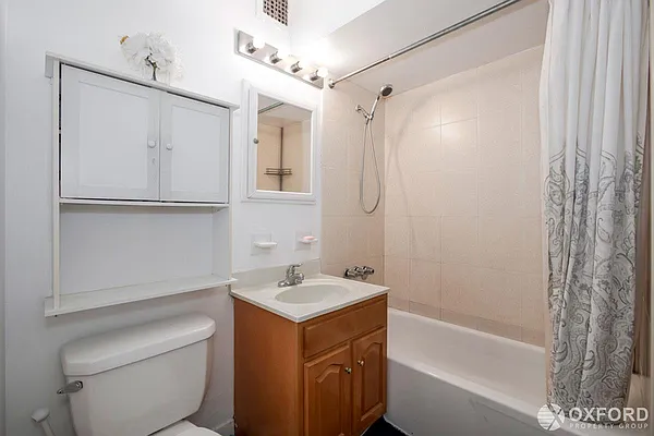 Rented by Oxford Property Group | media 19