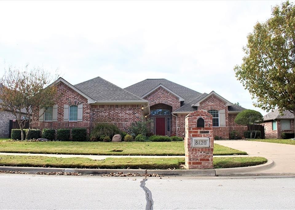 1st image of 8120 Oak Hollow Dr