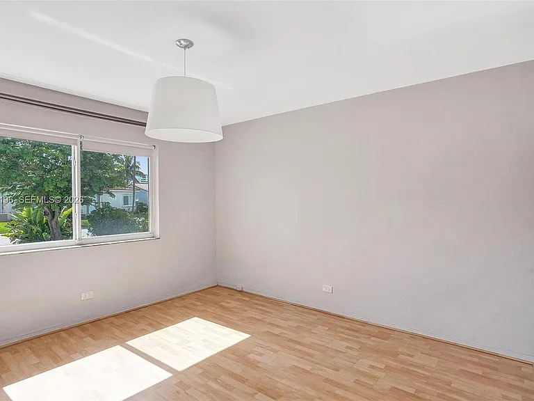 9040 Carlyle Ave — Photo 23