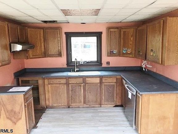 5th image of 136 E Pennsylvania