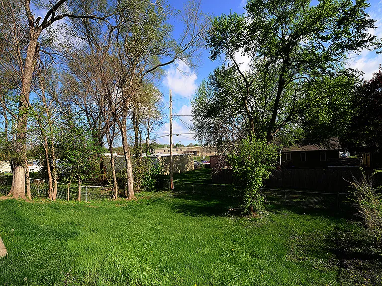 5918 Sahler St — Photo 4