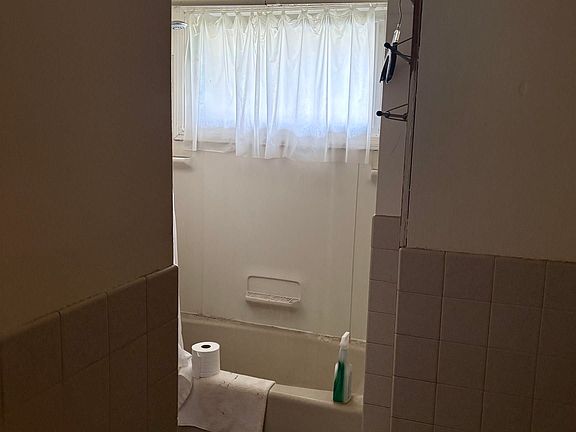 5th image of 741 Patterson Dr