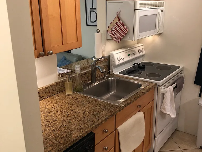 1454 Q St NW #B — Photo 4
