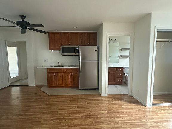4th image of 3148 Hayden St #B