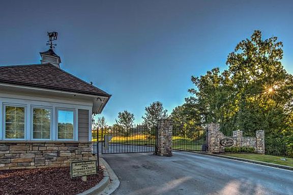 3rd image of 102 Creek Side Ct