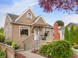7537 17th Ave NW, Seattle, WA 98117