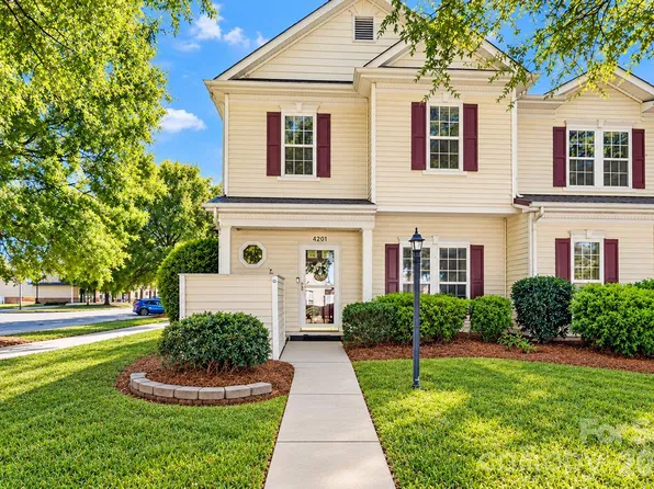 4201 Town Center Rd, Harrisburg, NC 28075