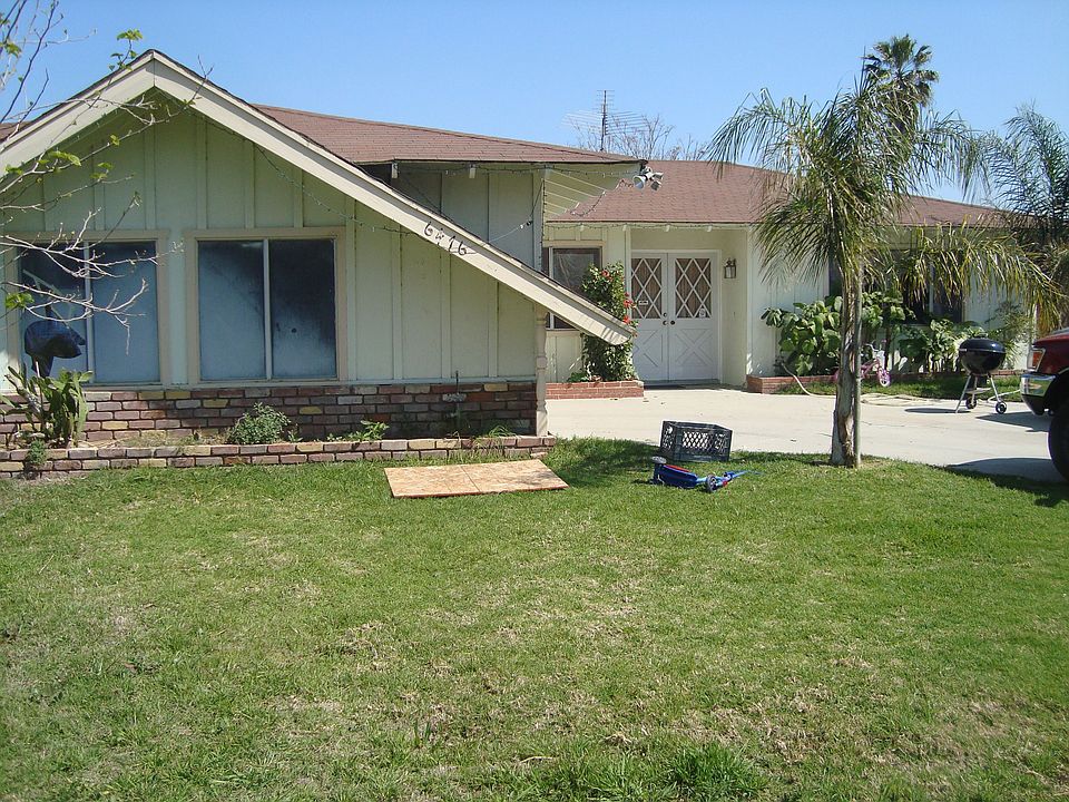 FRONT OF THE HOUSE
